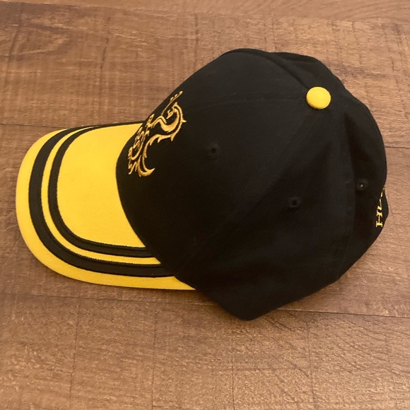 HUFFLEPUFF Harry Potter Hat x Universal Studios Adult Size - Picture 3 of 11